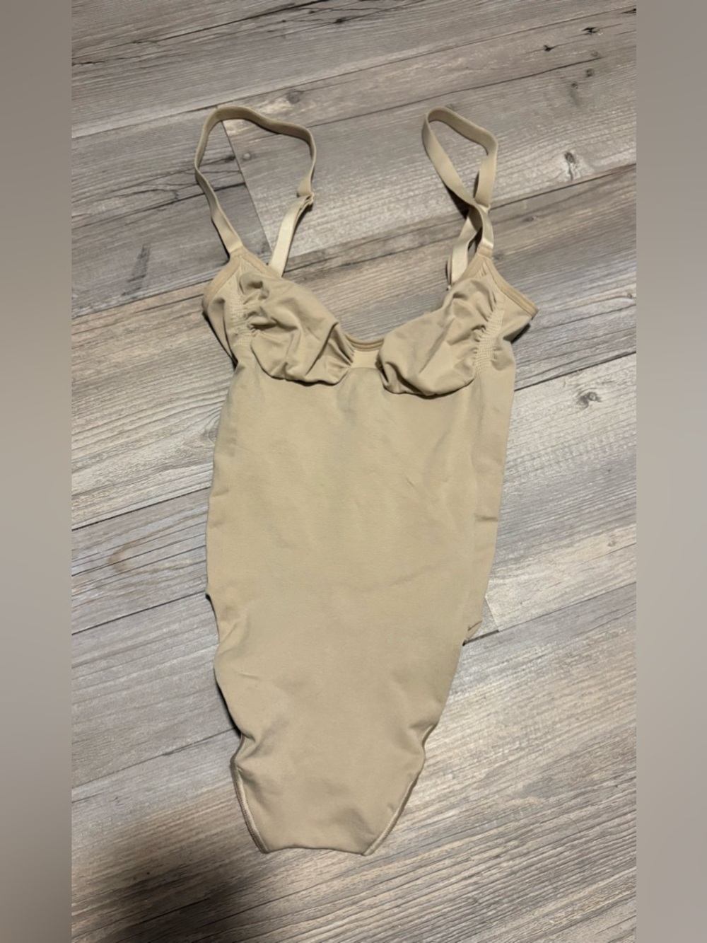SKIMS Kim Kardashian sculpting thong bodysuit small new without tags